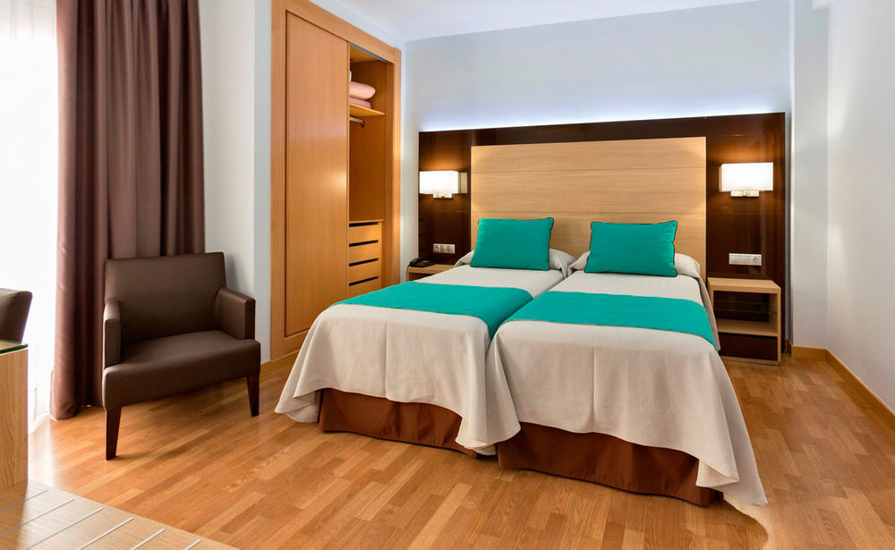 Hotel Baviera Marbella image 1